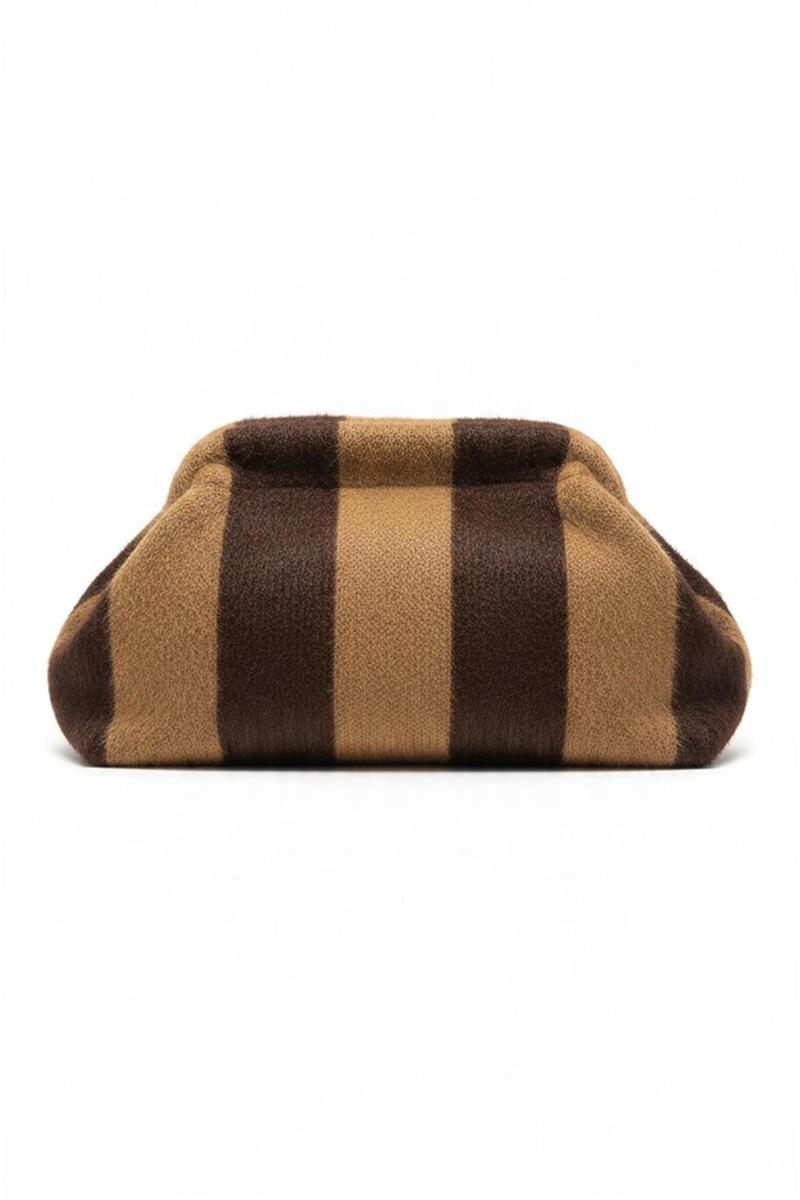 borsa modello clutch nappy